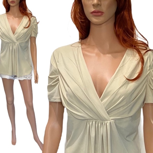 NEW YORK & COMPANY stretch *NWT* wrap top - Picture 4 of 5